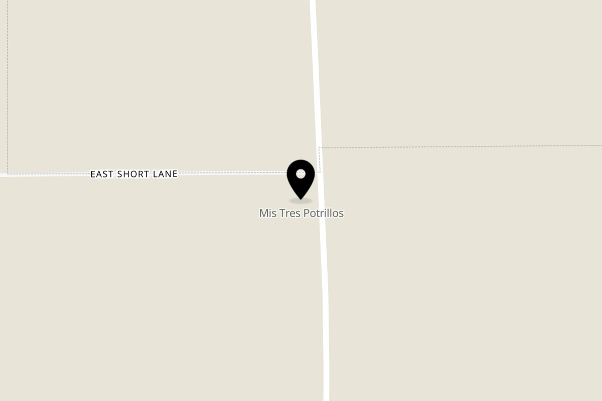 Map showing the location of Mis Tres Potrillos parkersburg on 5191 075 N in Parkersburg